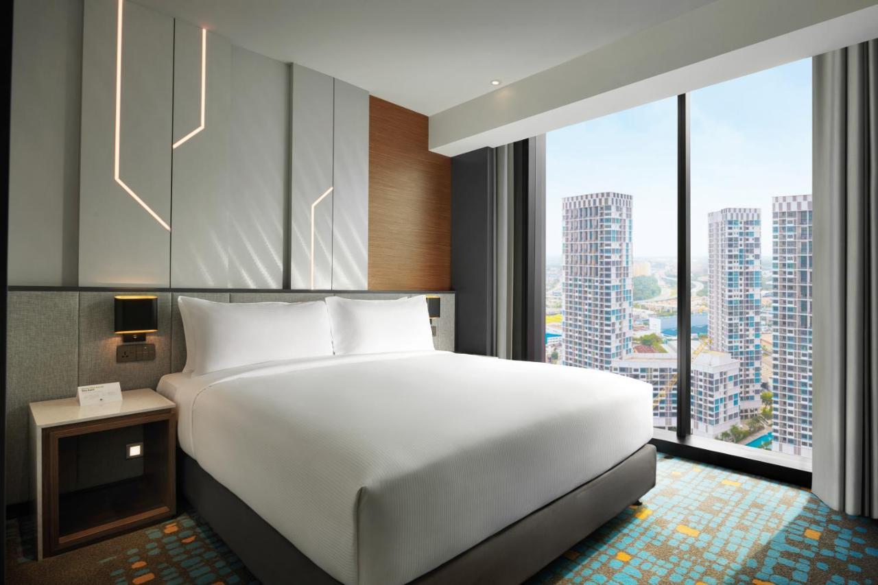 Doubletree By Hilton Shah Alam I-City Exterior foto Deluxe King