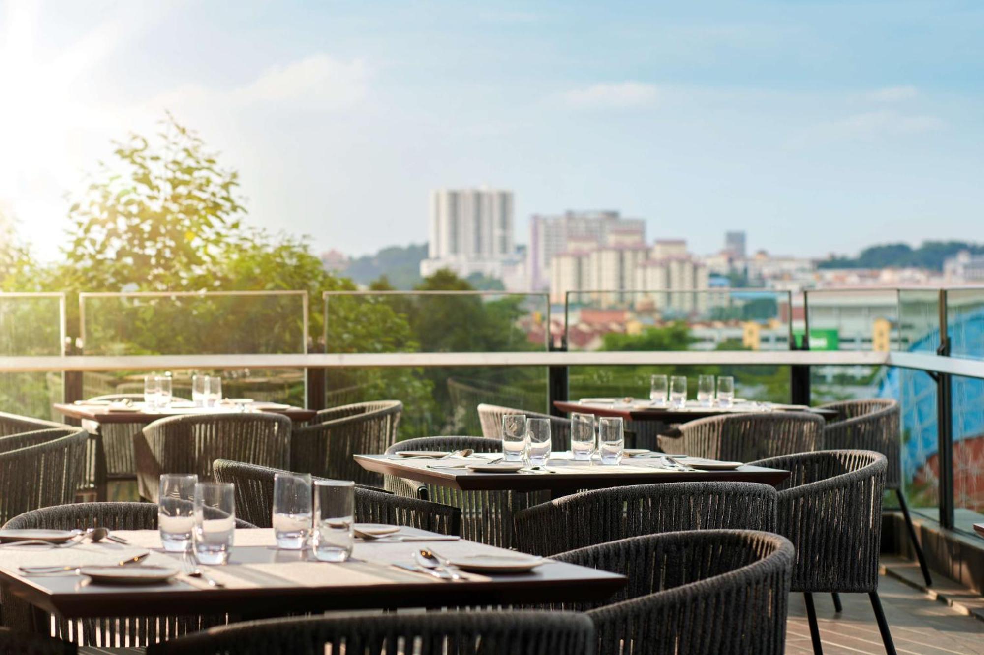 Doubletree By Hilton Shah Alam I-City Exterior foto The View