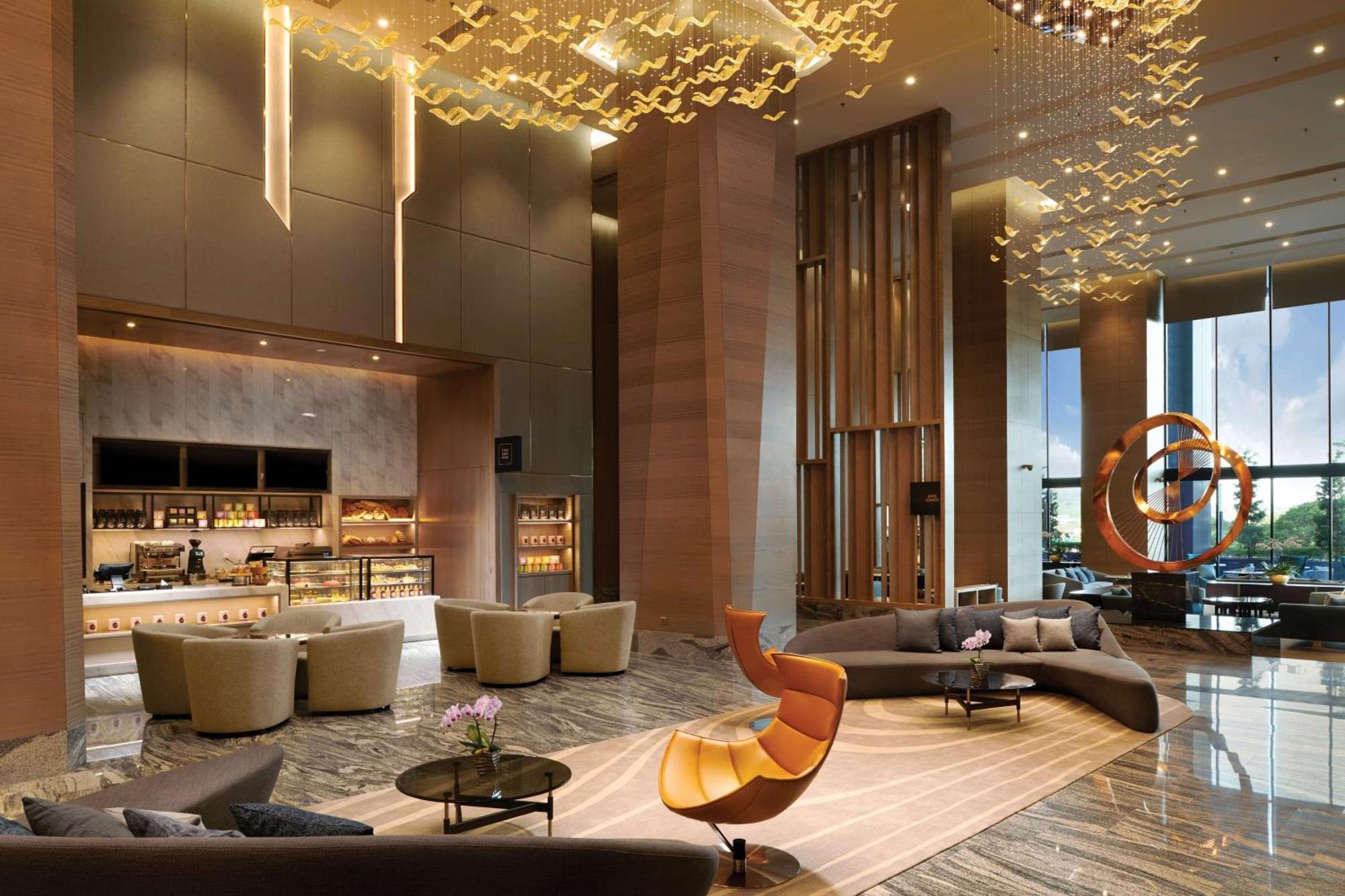 Doubletree By Hilton Shah Alam I-City Exterior foto The lobby of the hotel